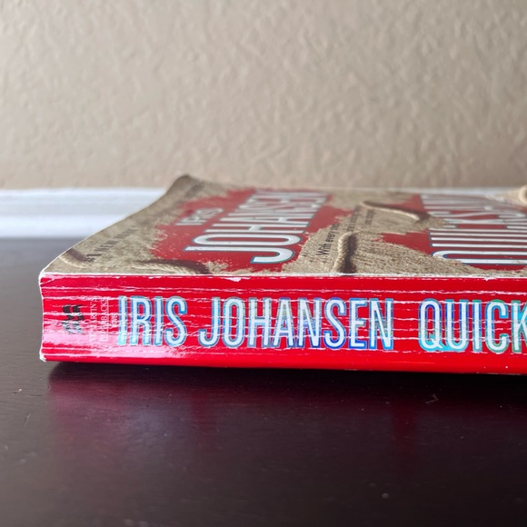 Quicksand by Iris Johansen, First Paperback Edition, Eve Duncan Forensics - Picture 2 of 8